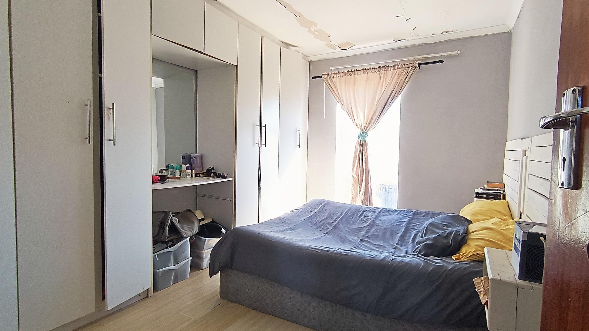 Bed Room 2 - 13 square meters of property in Westridge CP