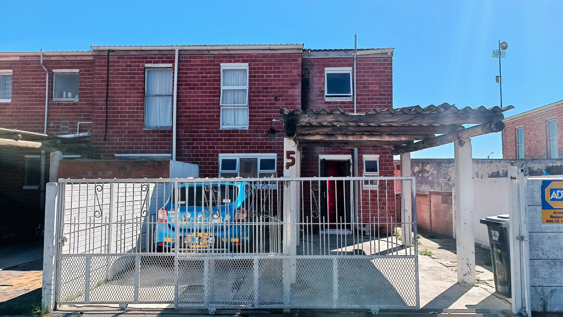 Front View of property in Westridge CP