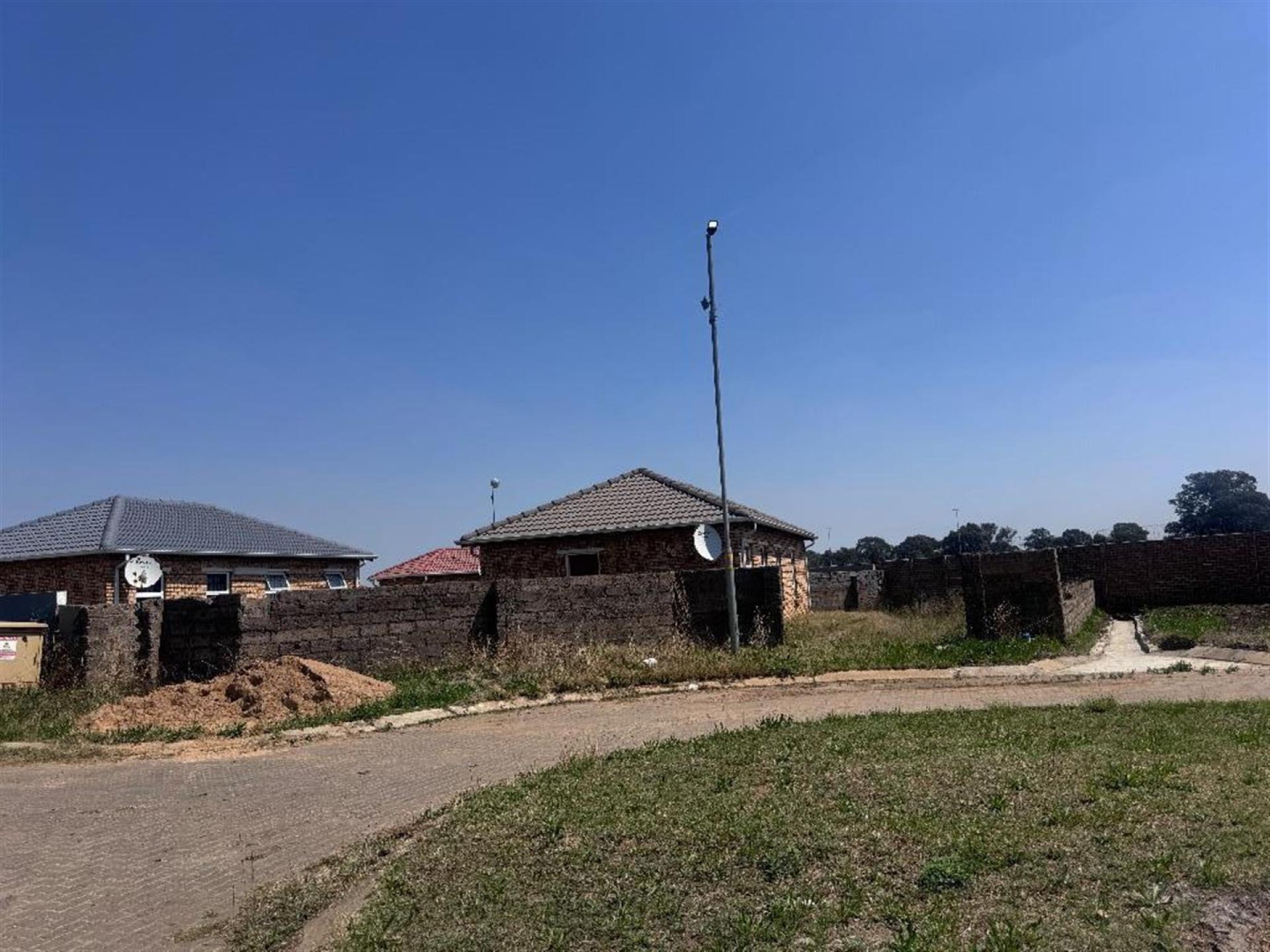 Front View of property in Alliance