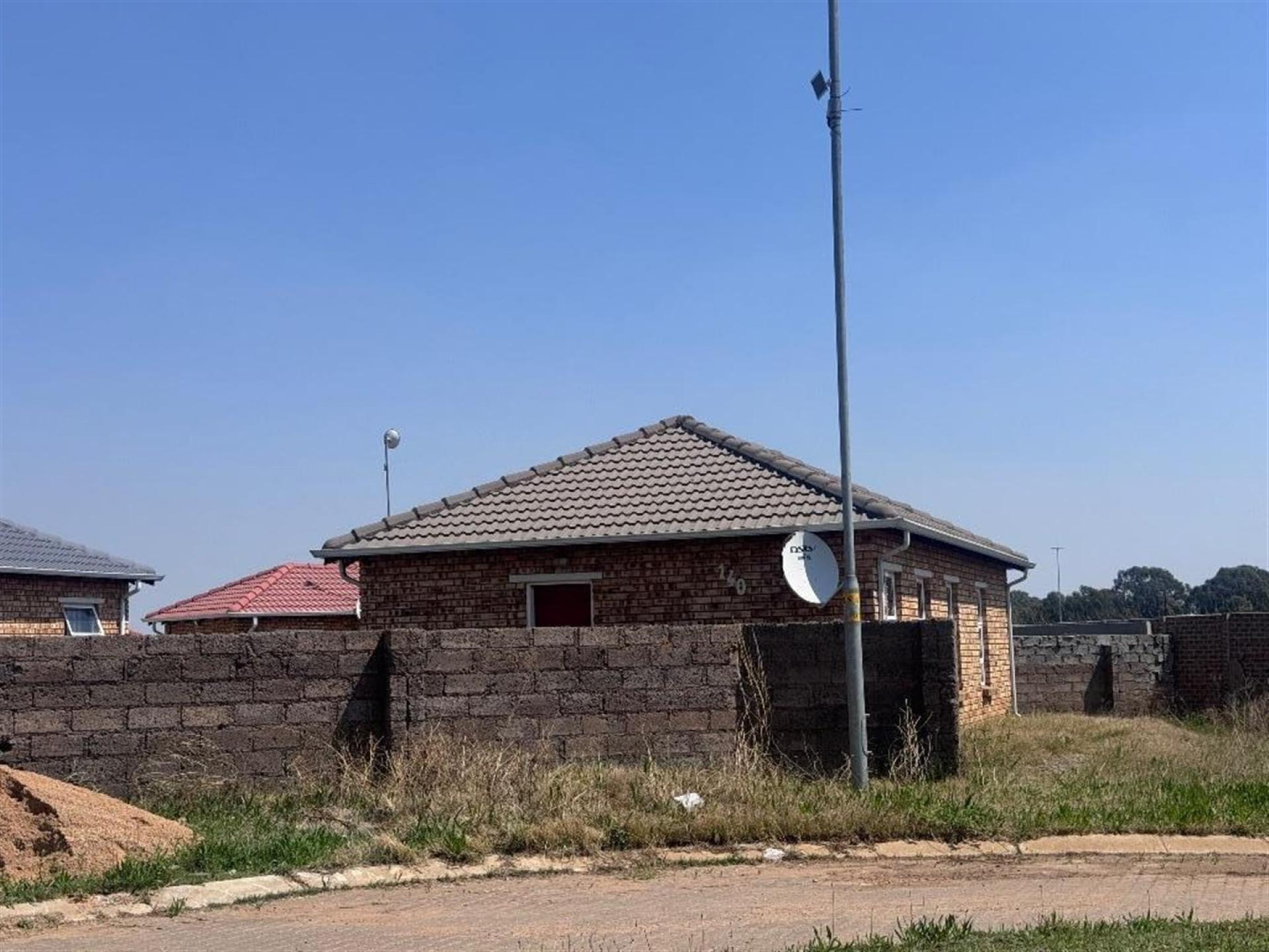 Front View of property in Alliance