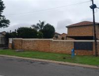 Front View of property in Strubensvallei