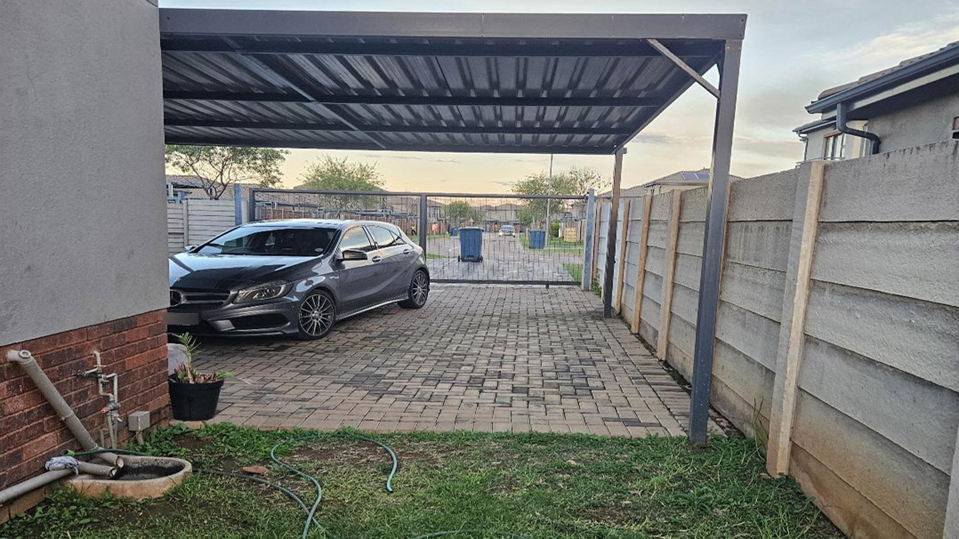 Carport  of property in Andeon