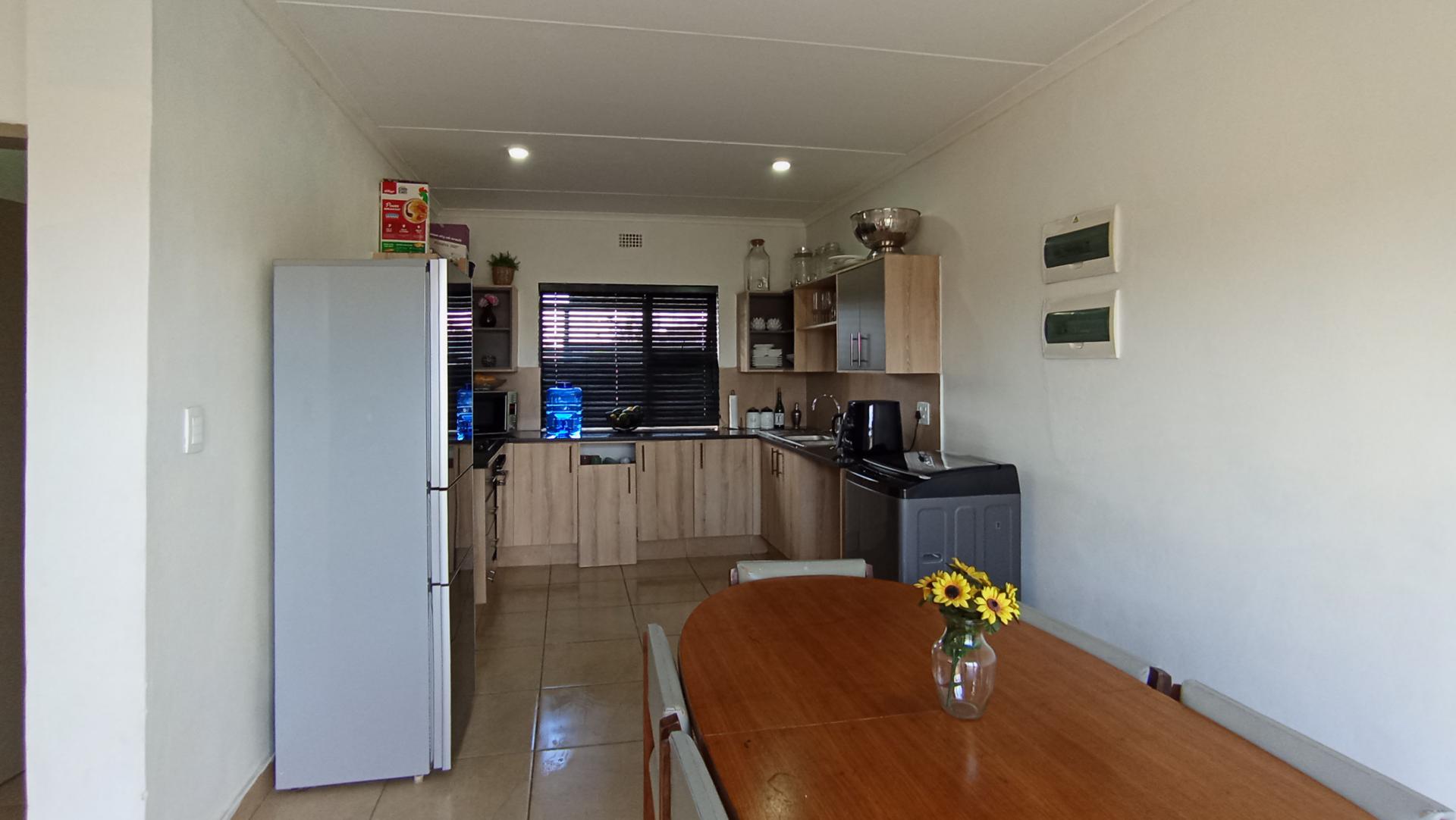 Kitchen - 13 square meters of property in Andeon