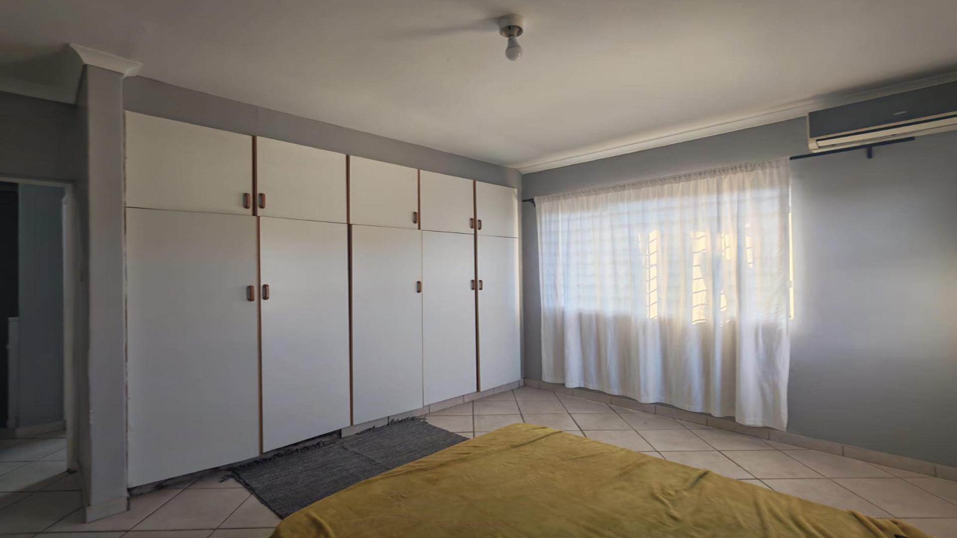 Bed Room 2 of property in Tongaat