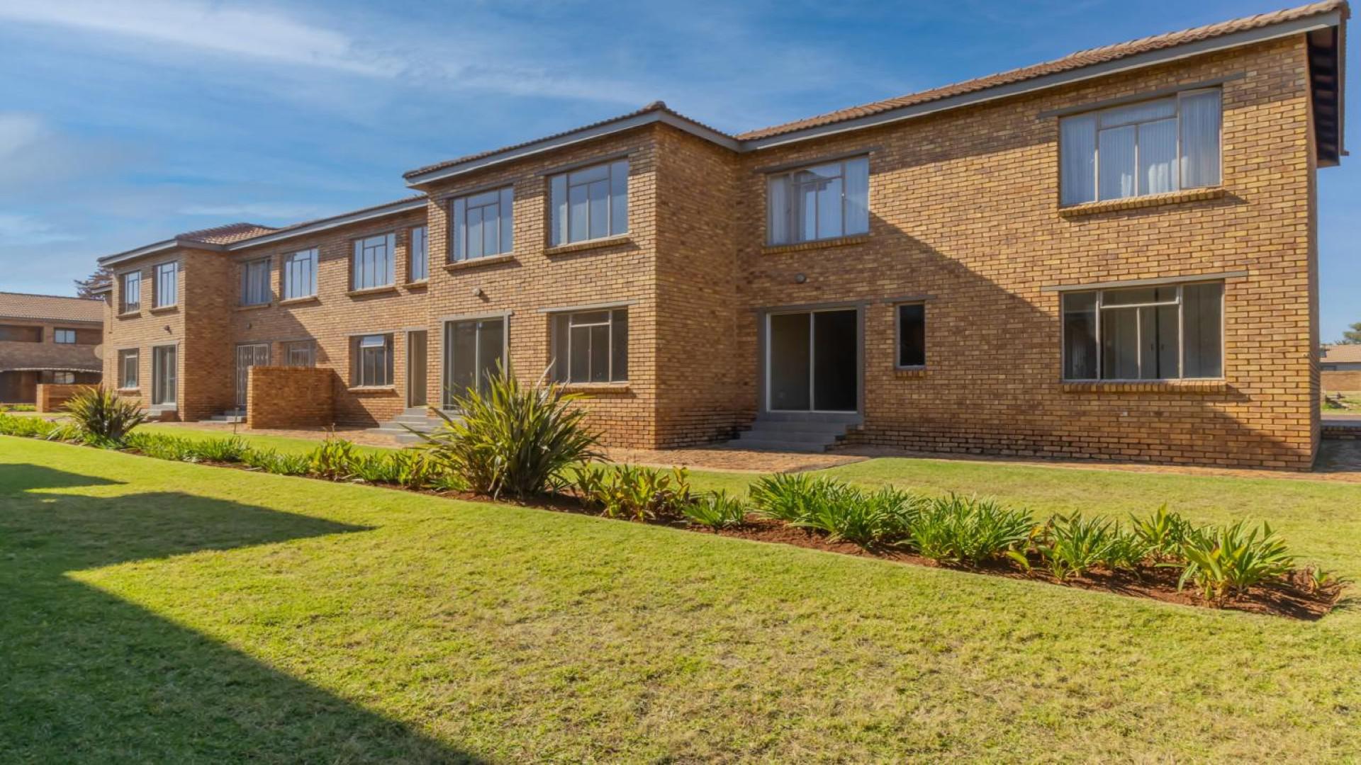 Front View of property in Krugersrus