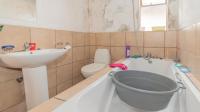 Bathroom 1 of property in Krugersrus