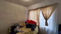 Bed Room 1 - 11 square meters of property in Krugersrus