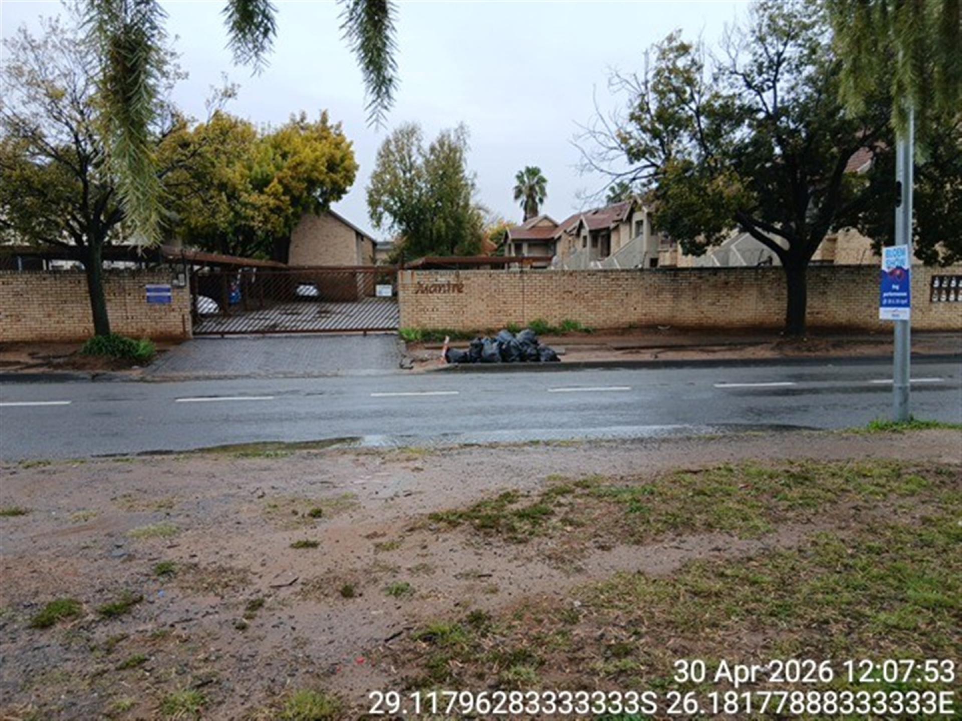 Front View of property in Universitas