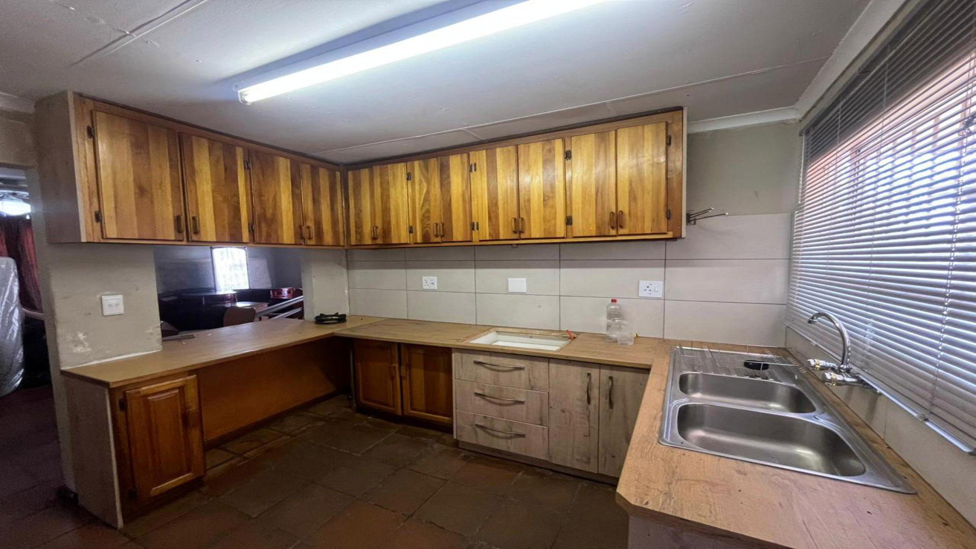 Kitchen of property in White River