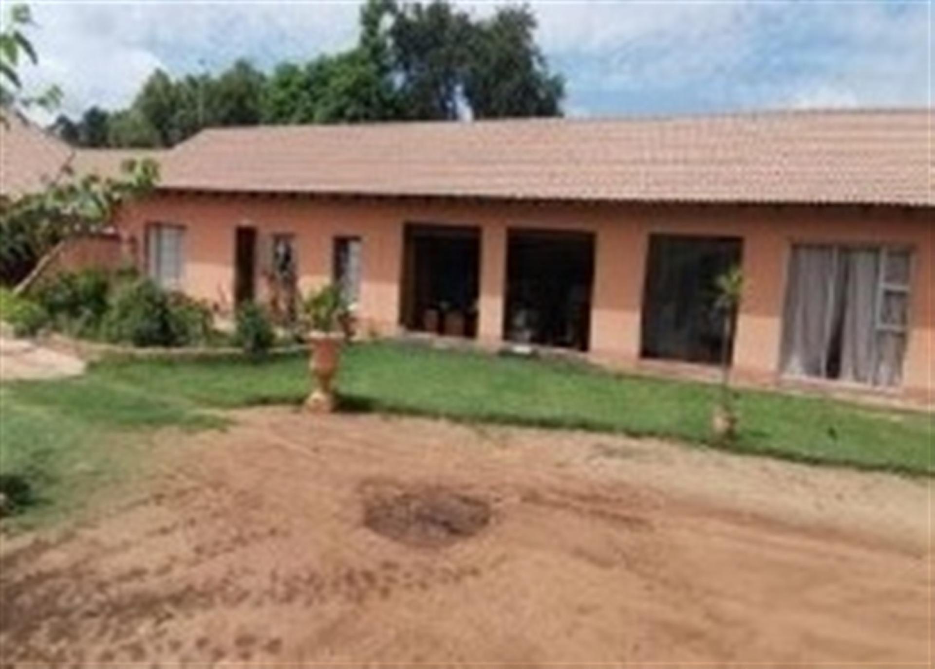 Front View of property in Hartebeesfontein