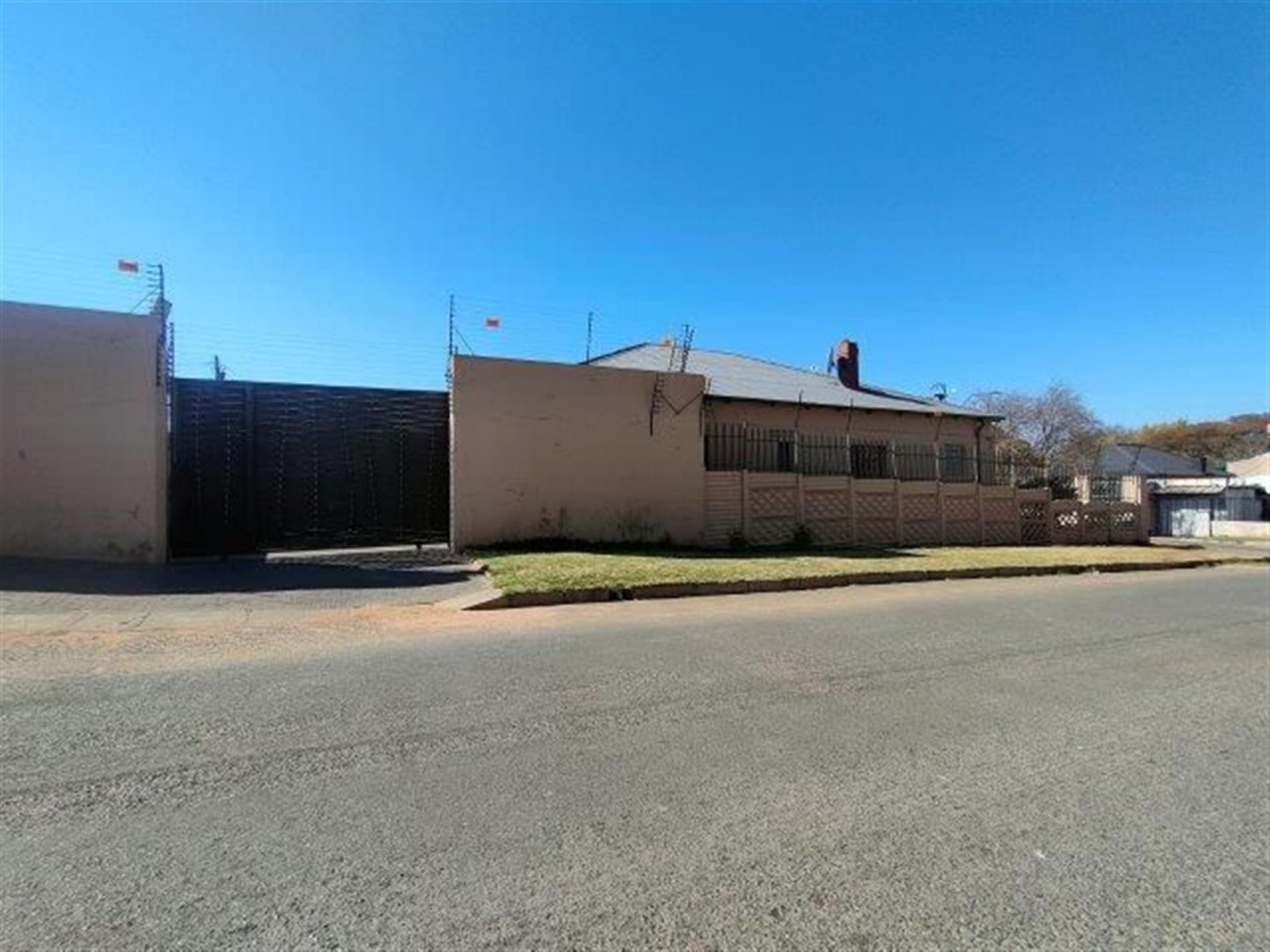 Front View of property in Mayfair
