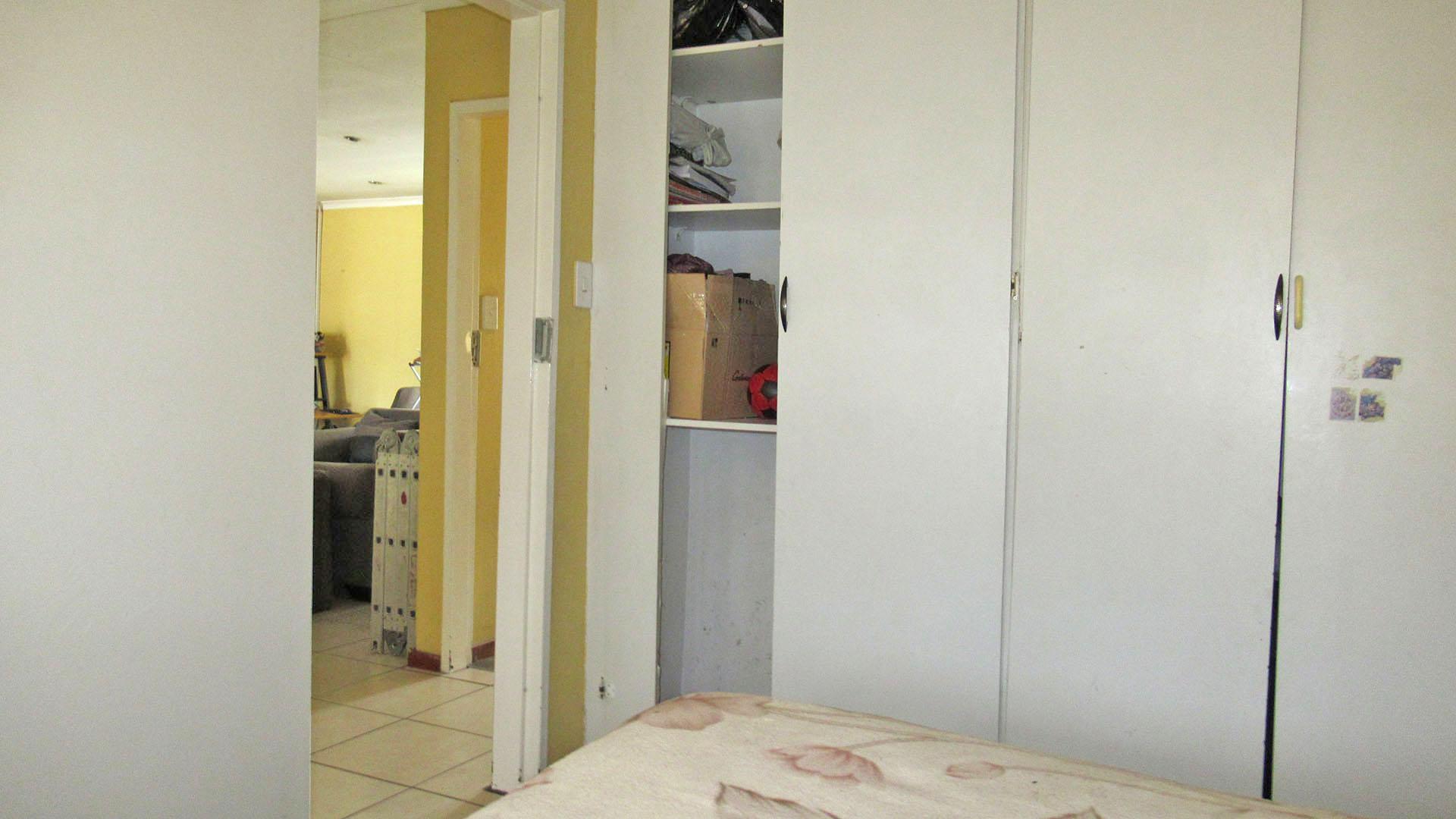 Bed Room 1 - 9 square meters of property in Boksburg