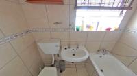 Bathroom 1 - 5 square meters of property in Boksburg