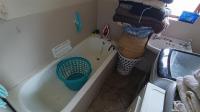 Main Bathroom - 7 square meters of property in Kraaifontein