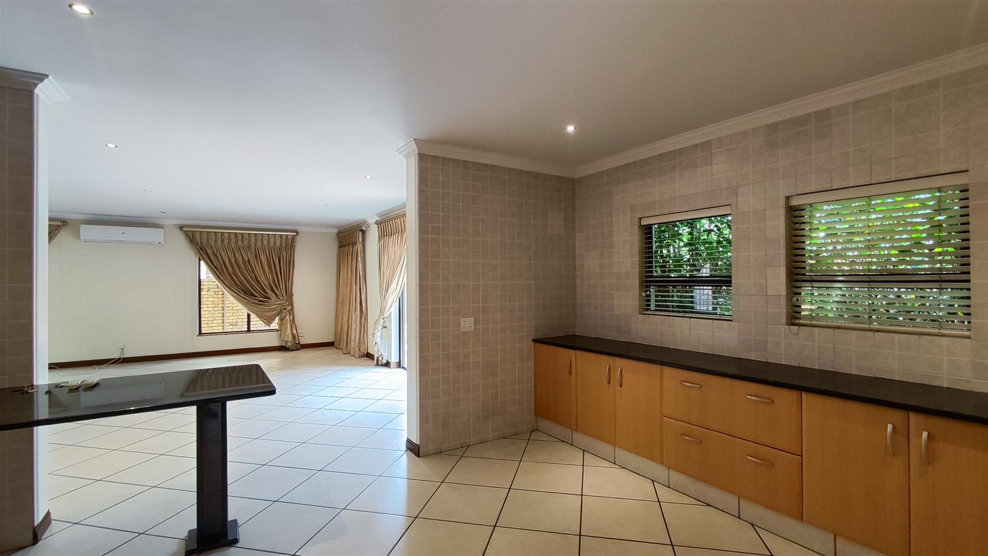 Kitchen - 27 square meters of property in Newmarket Park