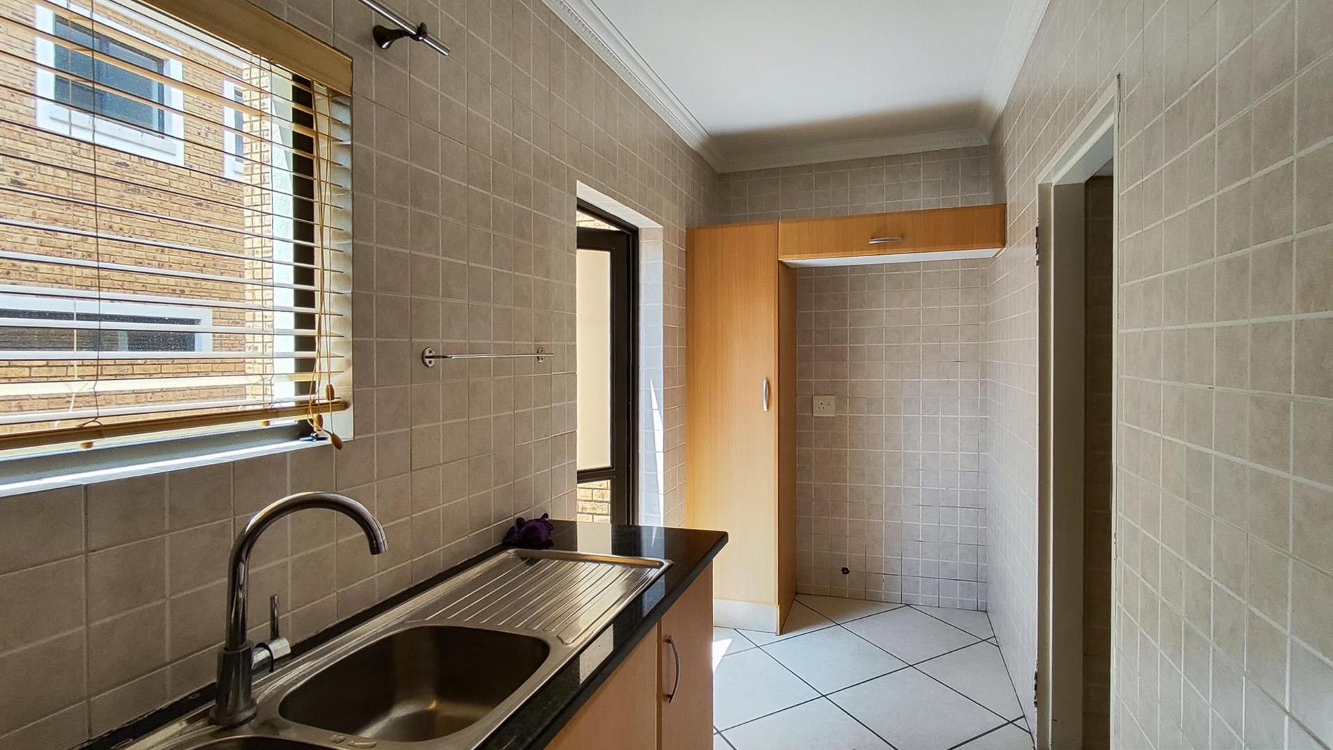 Scullery - 12 square meters of property in Newmarket Park