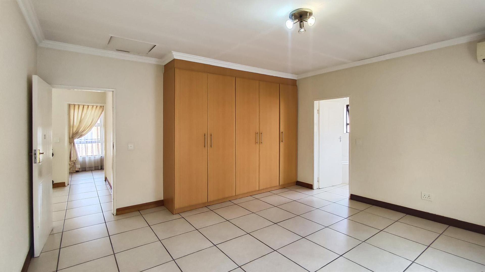 Bed Room 2 - 22 square meters of property in Newmarket Park