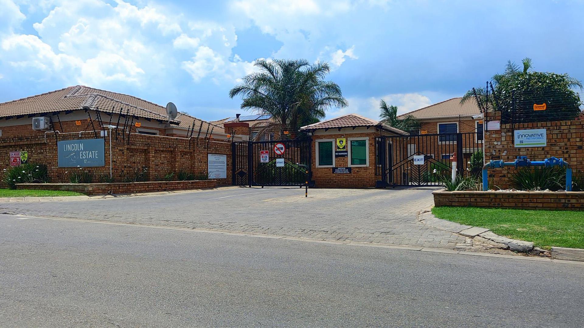 Front View of property in Newmarket Park