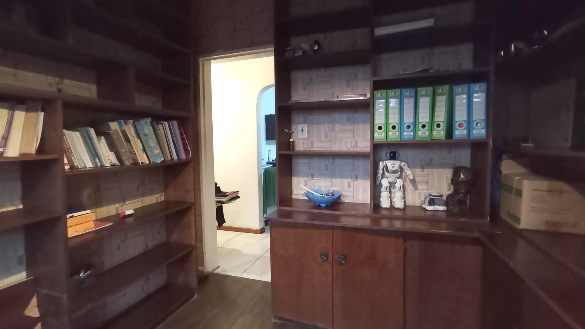 Study - 12 square meters of property in Sinoville