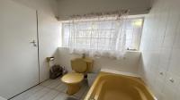 Main Bathroom - 5 square meters of property in Sinoville