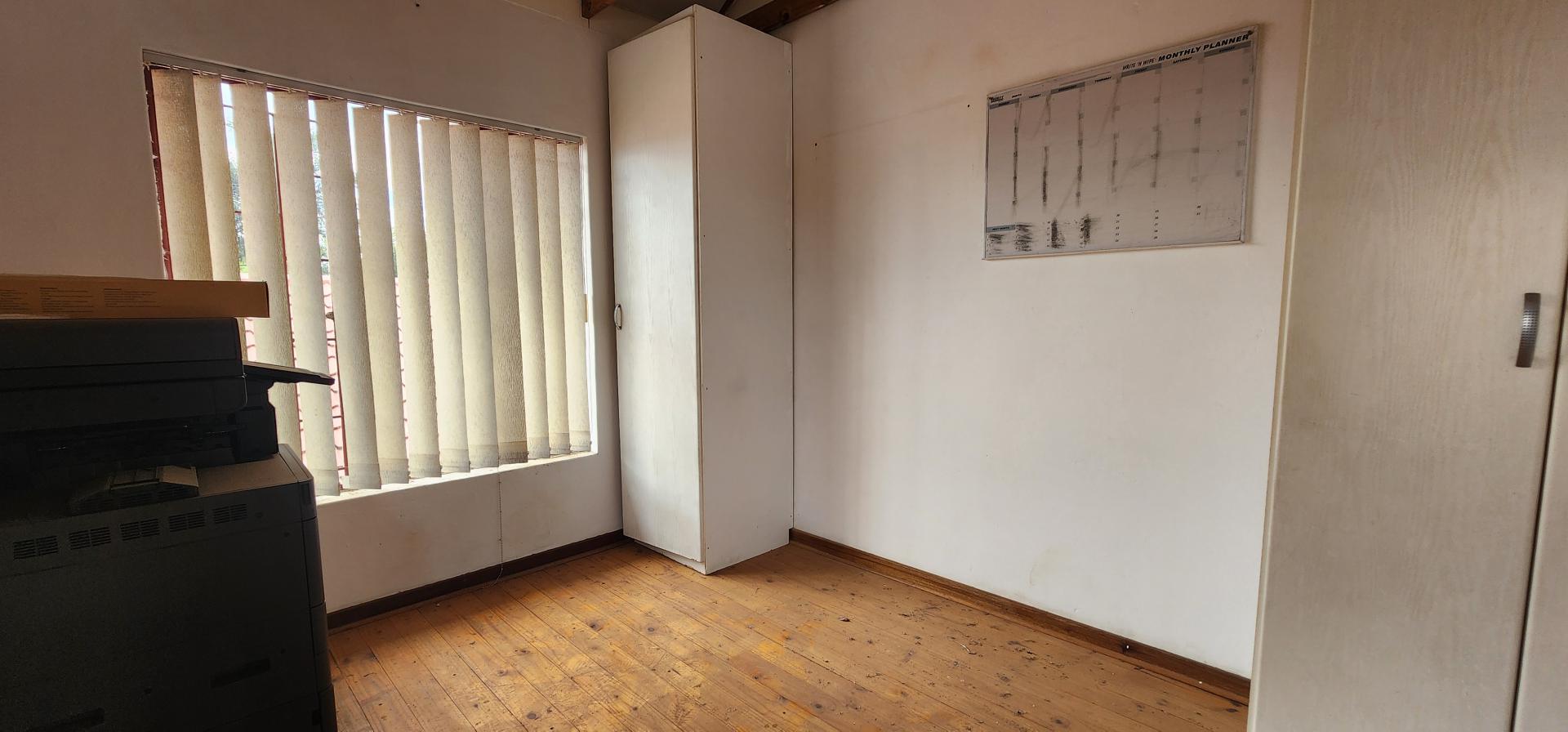 Bed Room 1 of property in Garsfontein