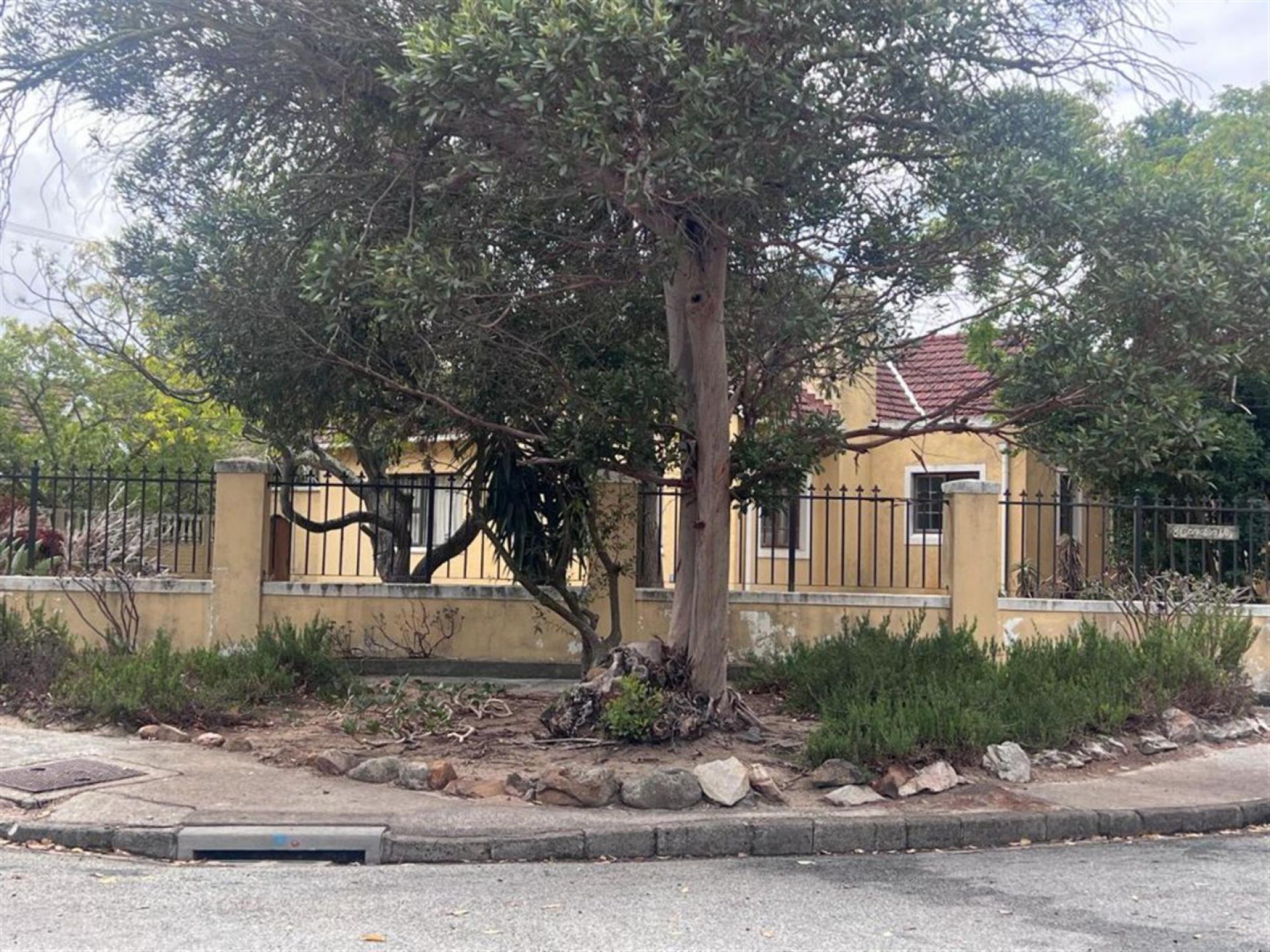Front View of property in Pinelands