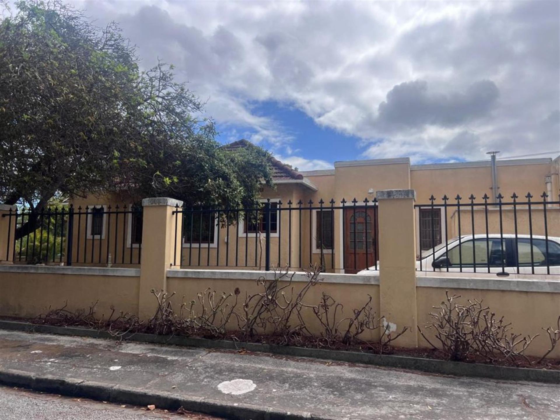 Front View of property in Pinelands