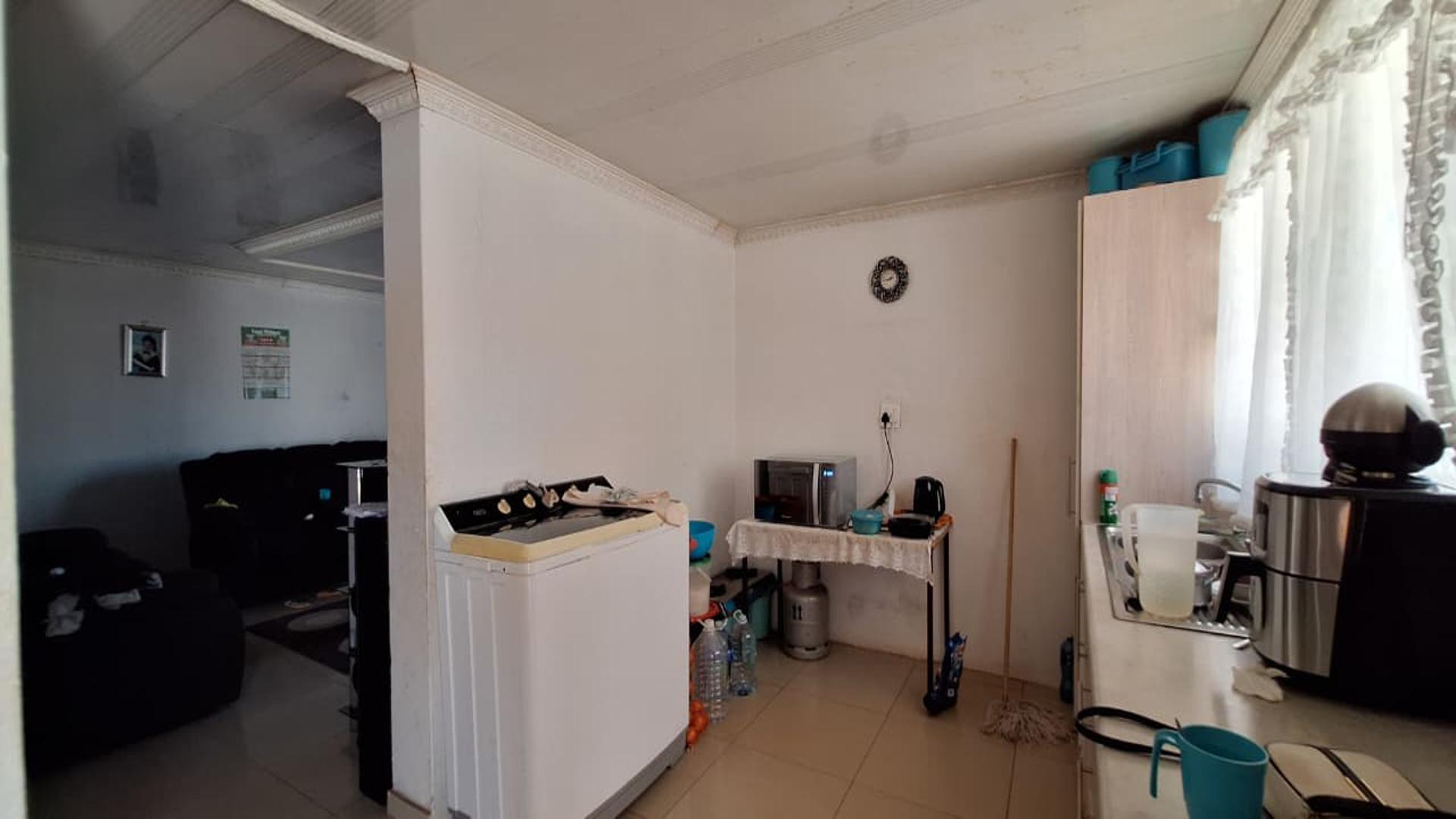 Kitchen - 17 square meters of property in Sebokeng