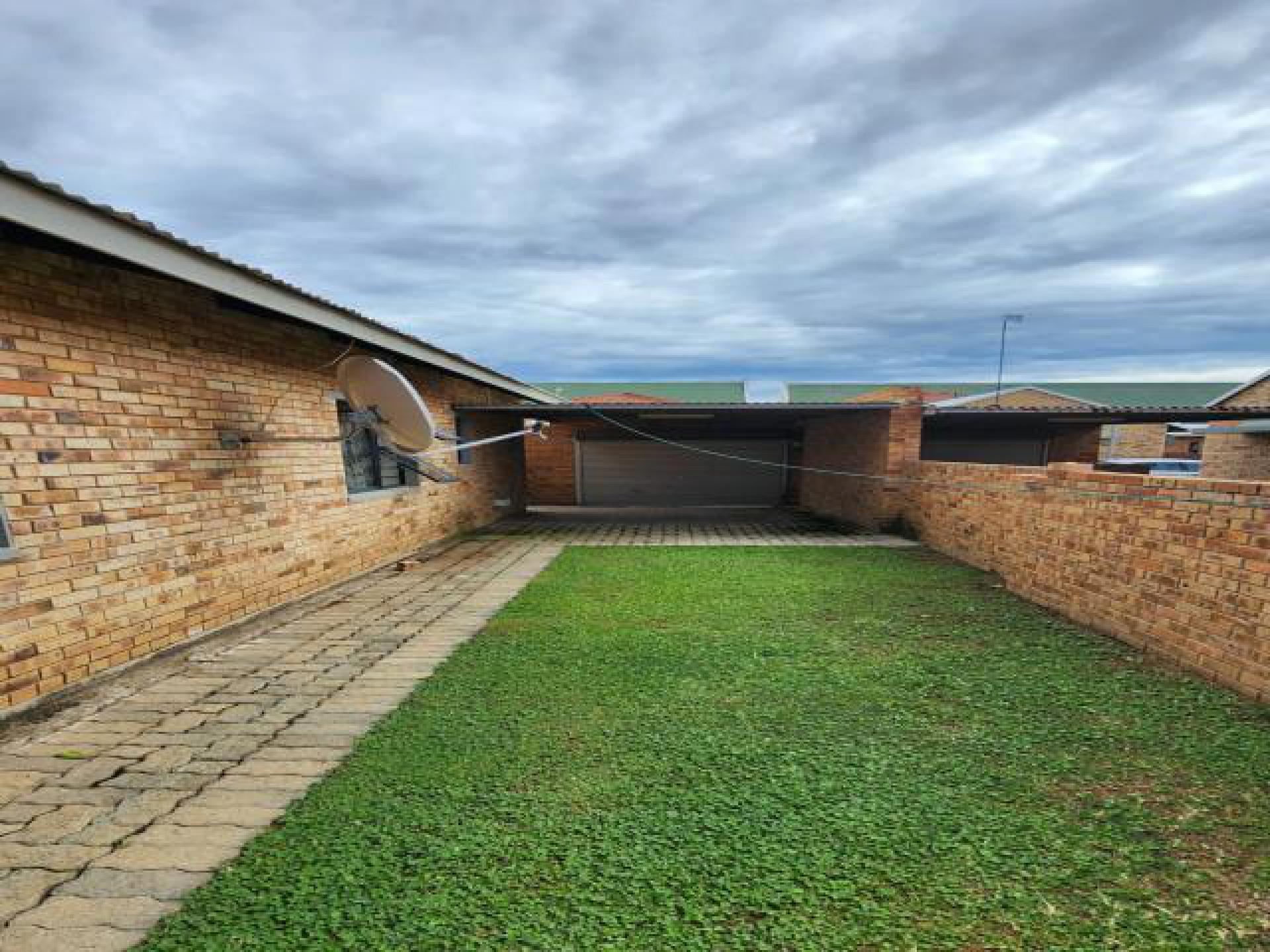 Backyard of property in Die Bult