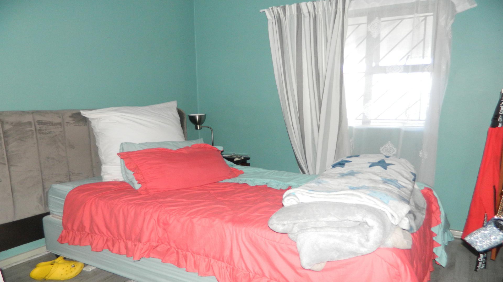 Bed Room 1 of property in Mitchells Plain
