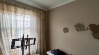 Bed Room 1 - 7 square meters of property in Crystal Park