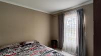 Bed Room 2 - 11 square meters of property in Crystal Park