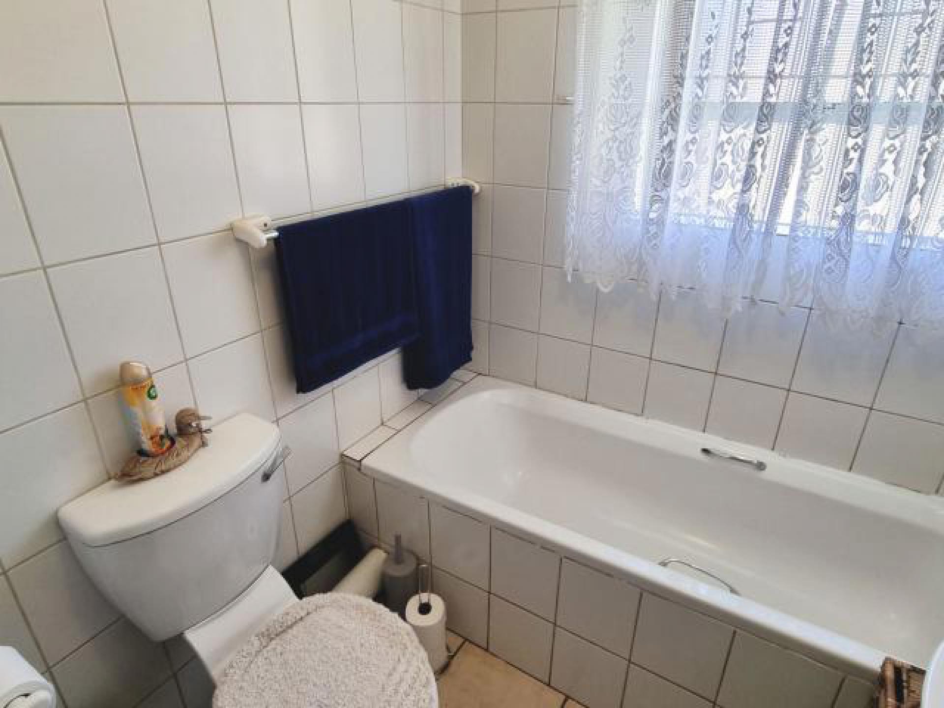Bathroom 1 of property in Fleurdal