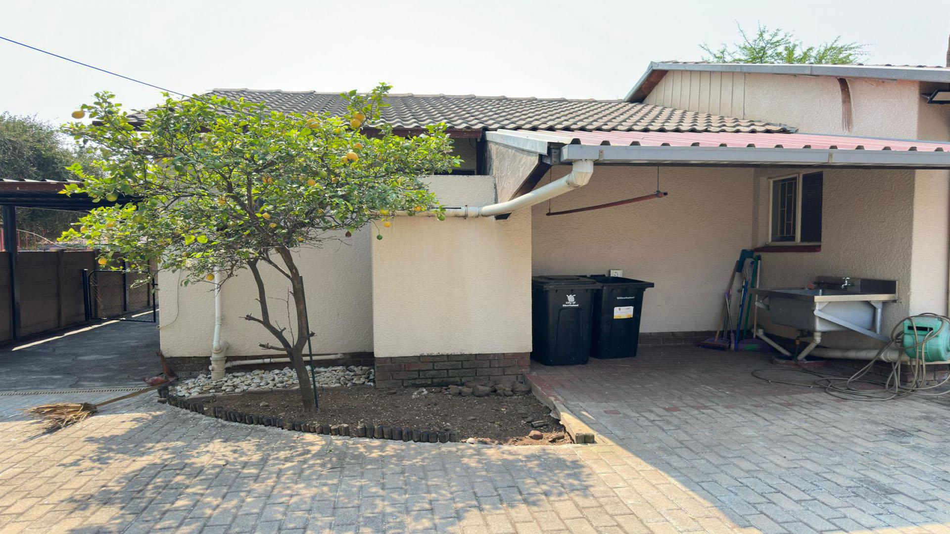 Spaces of property in Brackendowns