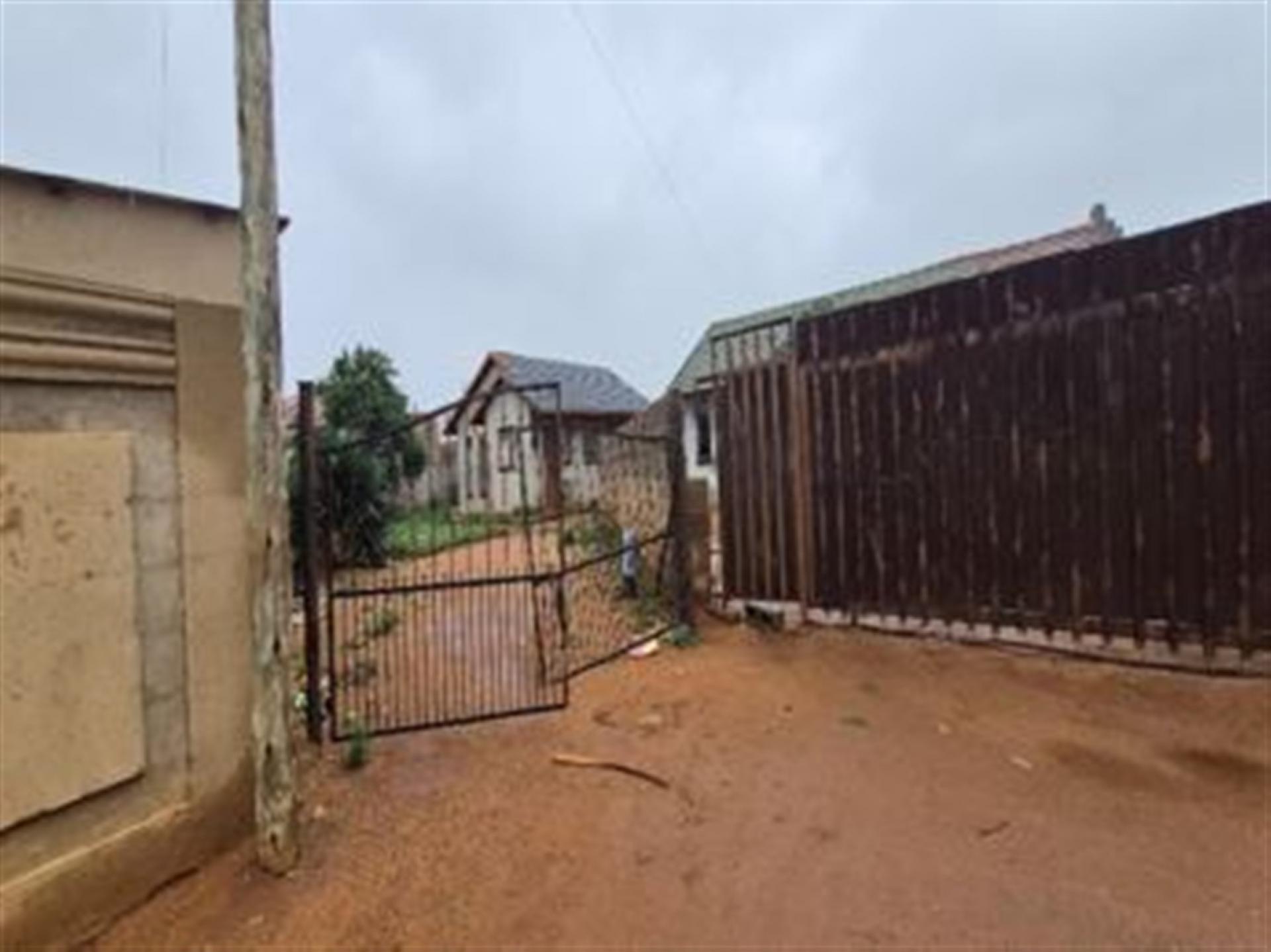Front View of property in Simunye