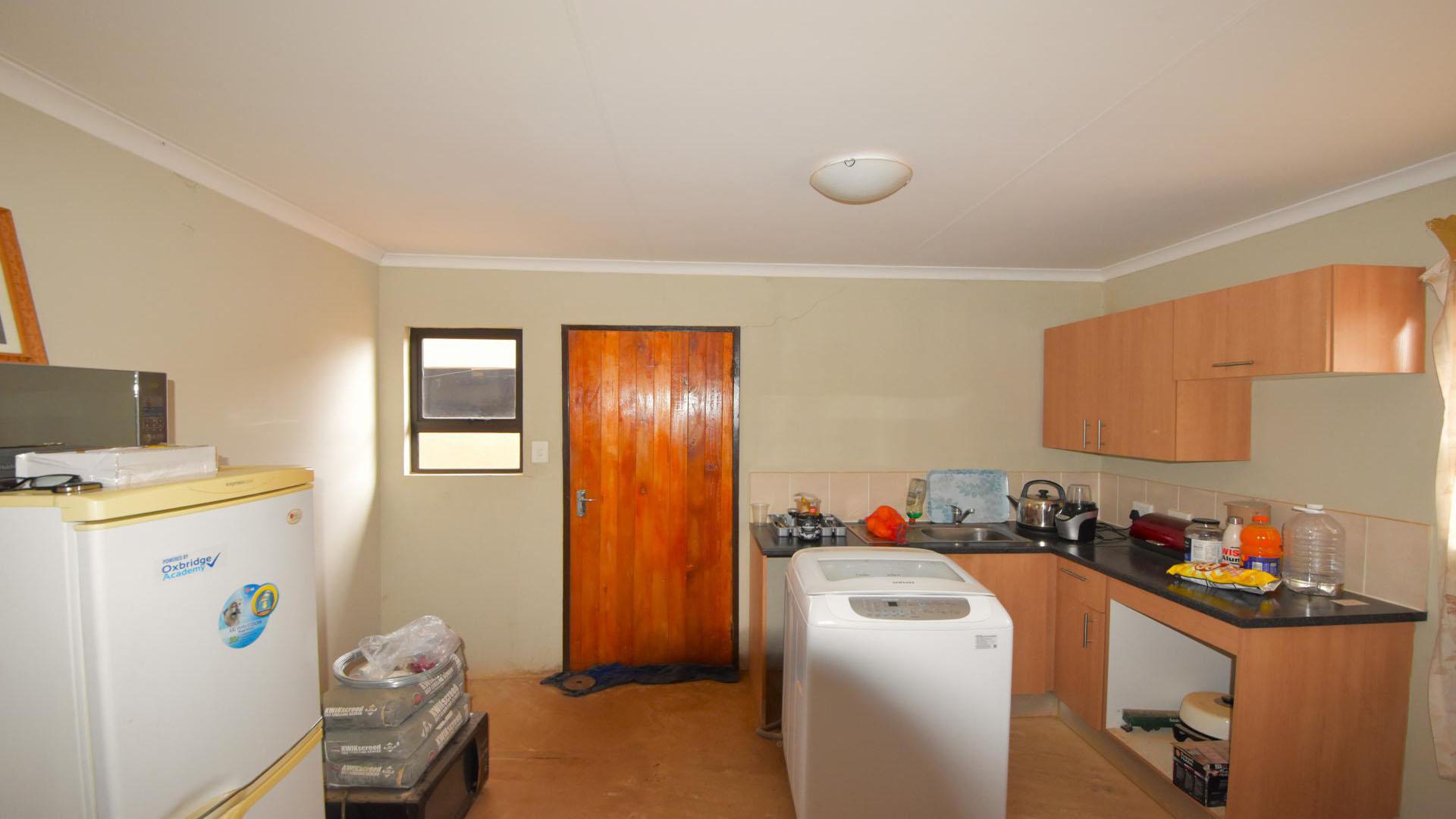 Kitchen of property in Dawn Park