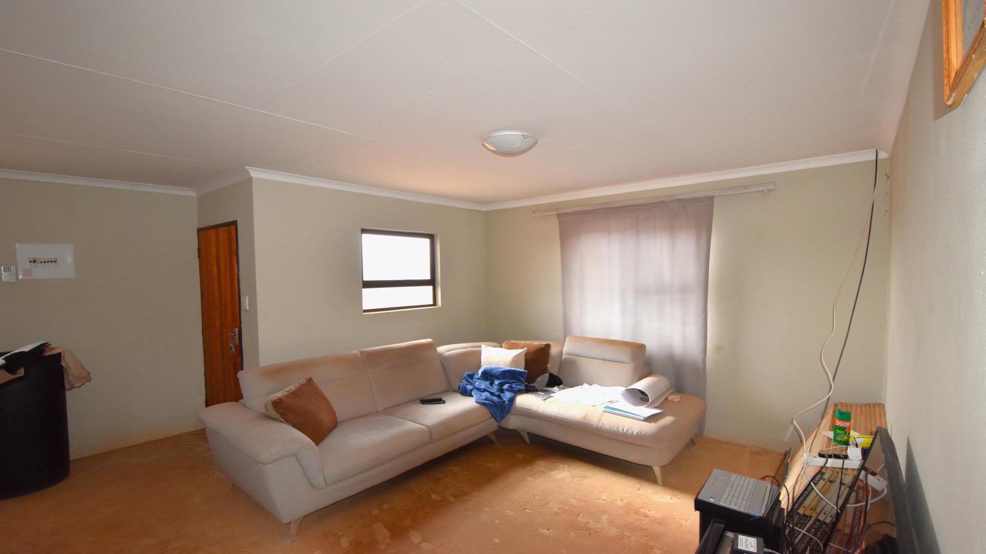 Lounges of property in Dawn Park