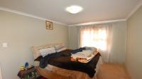 Bed Room 1 of property in Dawn Park