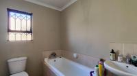 Bathroom 1 - 6 square meters of property in Dawn Park