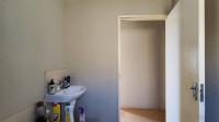 Bathroom 1 - 6 square meters of property in Dawn Park