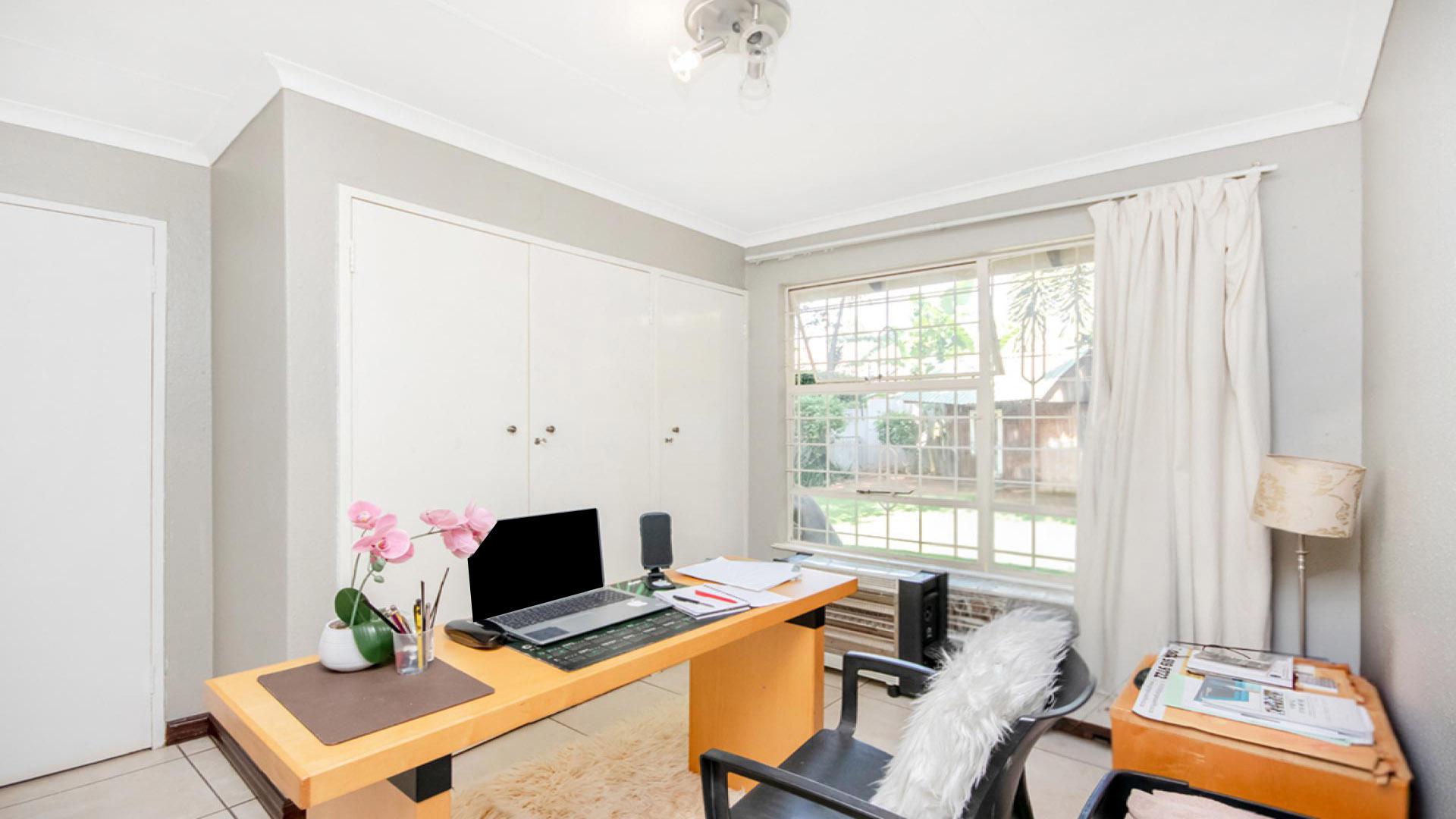 Study of property in Bryanston