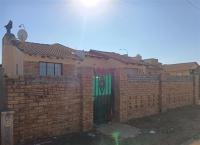 Front View of property in Mohlakeng