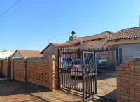 Front View of property in Mohlakeng