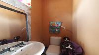 Bathroom 1 - 5 square meters of property in Strydompark