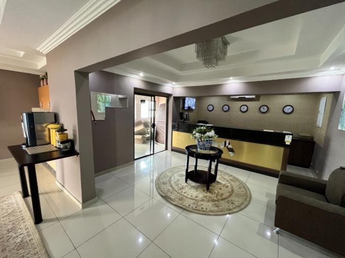 17 Bedroom Commercial for Sale For Sale in South Kensington - MR618579