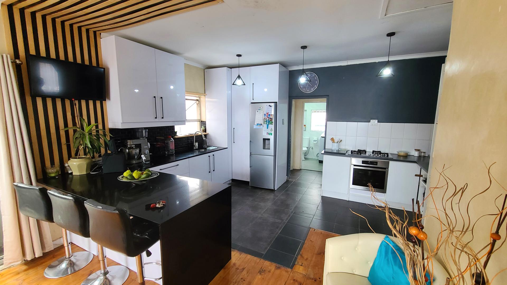 Kitchen of property in Ruyterwacht