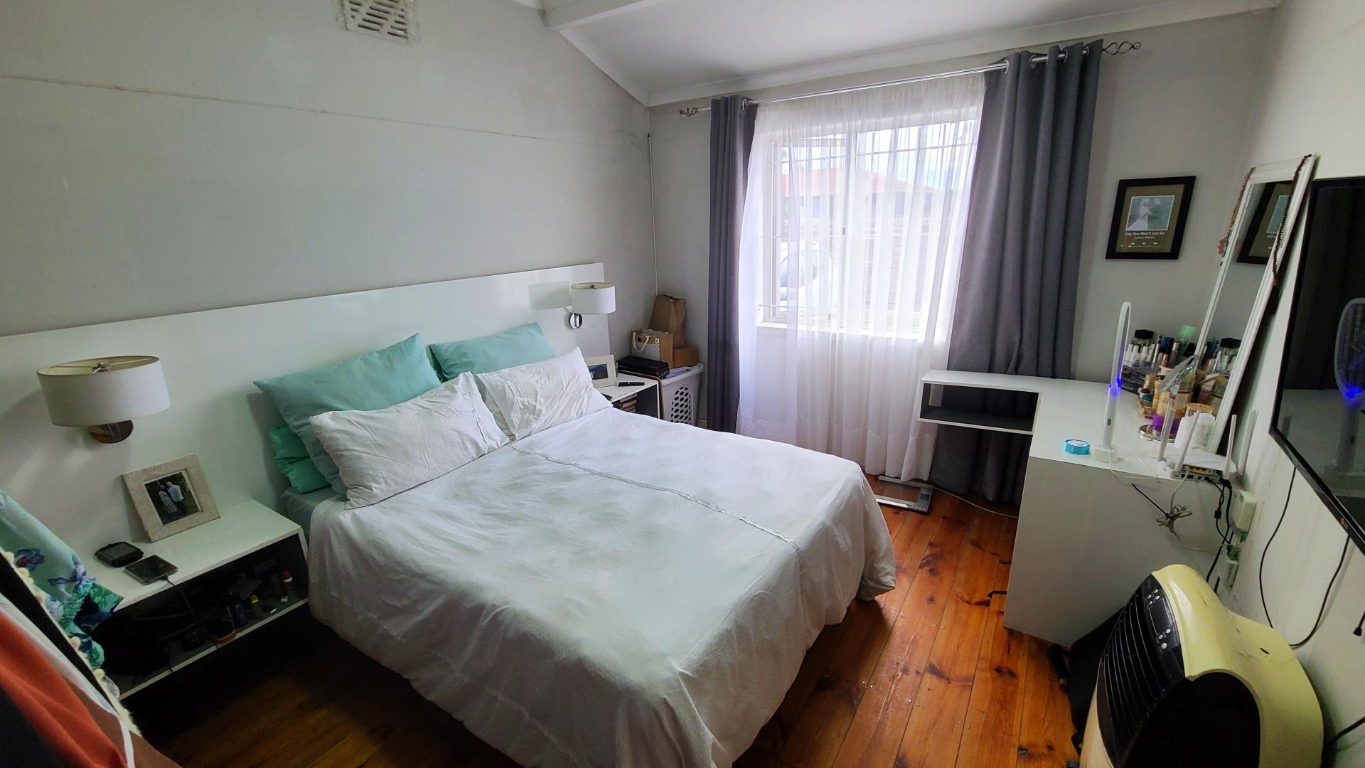 Bed Room 1 of property in Ruyterwacht