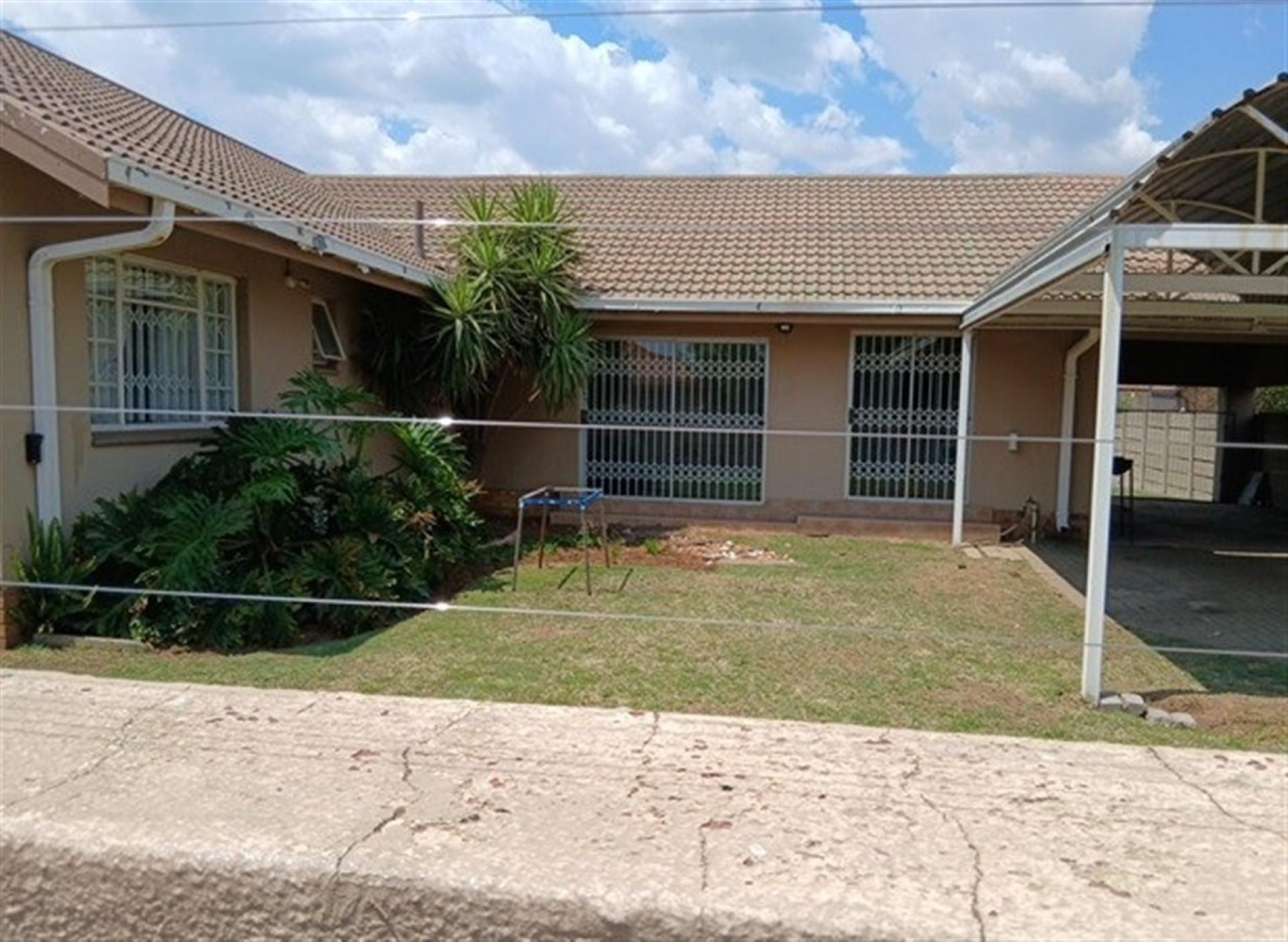 Front View of property in Vaalpark