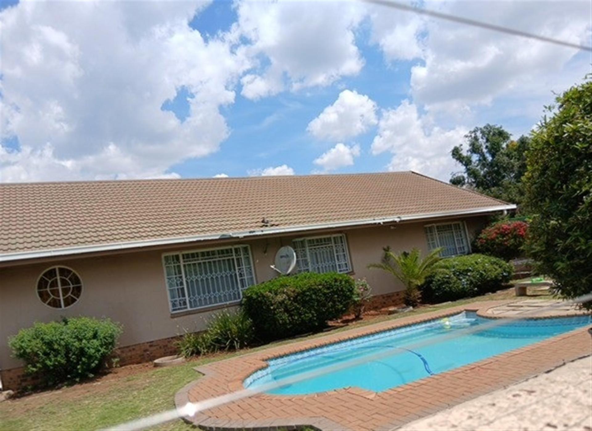 Front View of property in Vaalpark
