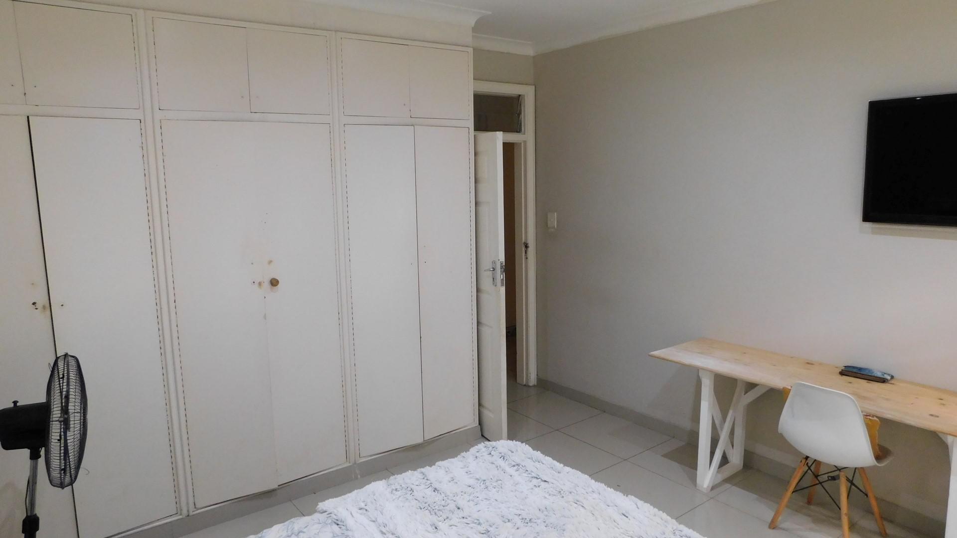 Bed Room 3 - 19 square meters of property in Scottburgh South